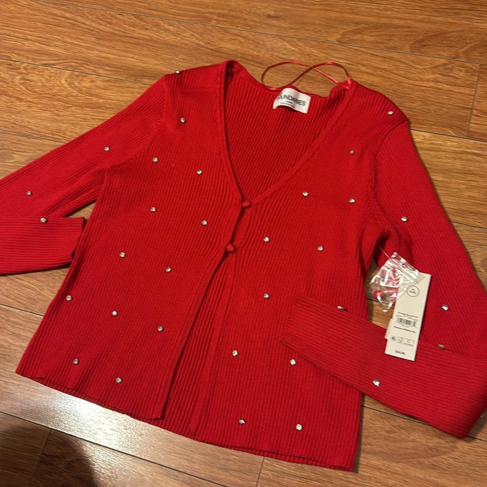 Red sweater - Picture 3 of 3